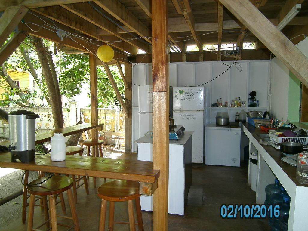 The Funky Dodo Backpackers Hostel Хопкинс Экстерьер фото